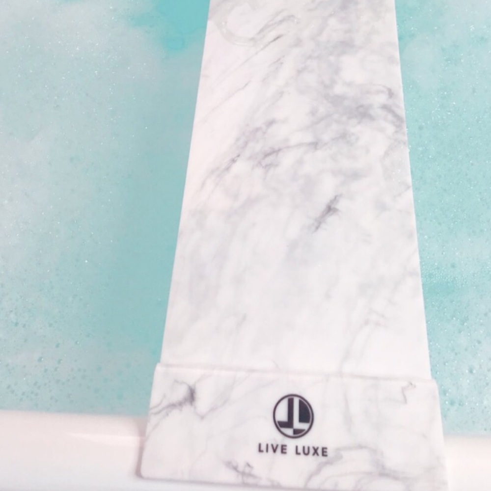 Live Luxe Multipurpose Acrylic Marble Bath… - Picture 7 of 8